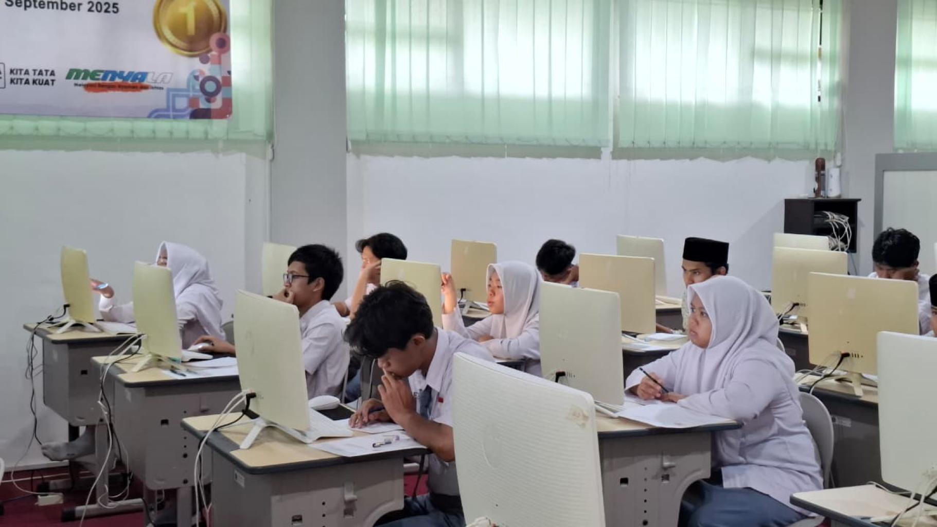 Jadi Tuan Rumah OMI 2025 se-Kota Batu, MAN Kota Batu Kirim 18 Siswa Terbaiknya